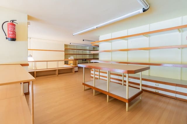 Commercieel te koop in Pamplona - € 380.000 (Ref: 7849925)