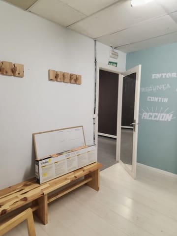 Comercial para arrendar em Pamplon - 800 € (Ref: 7893348)