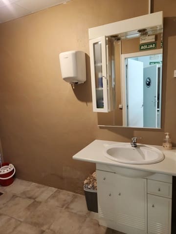 Comercial para arrendar em Pamplon - 800 € (Ref: 7893348)