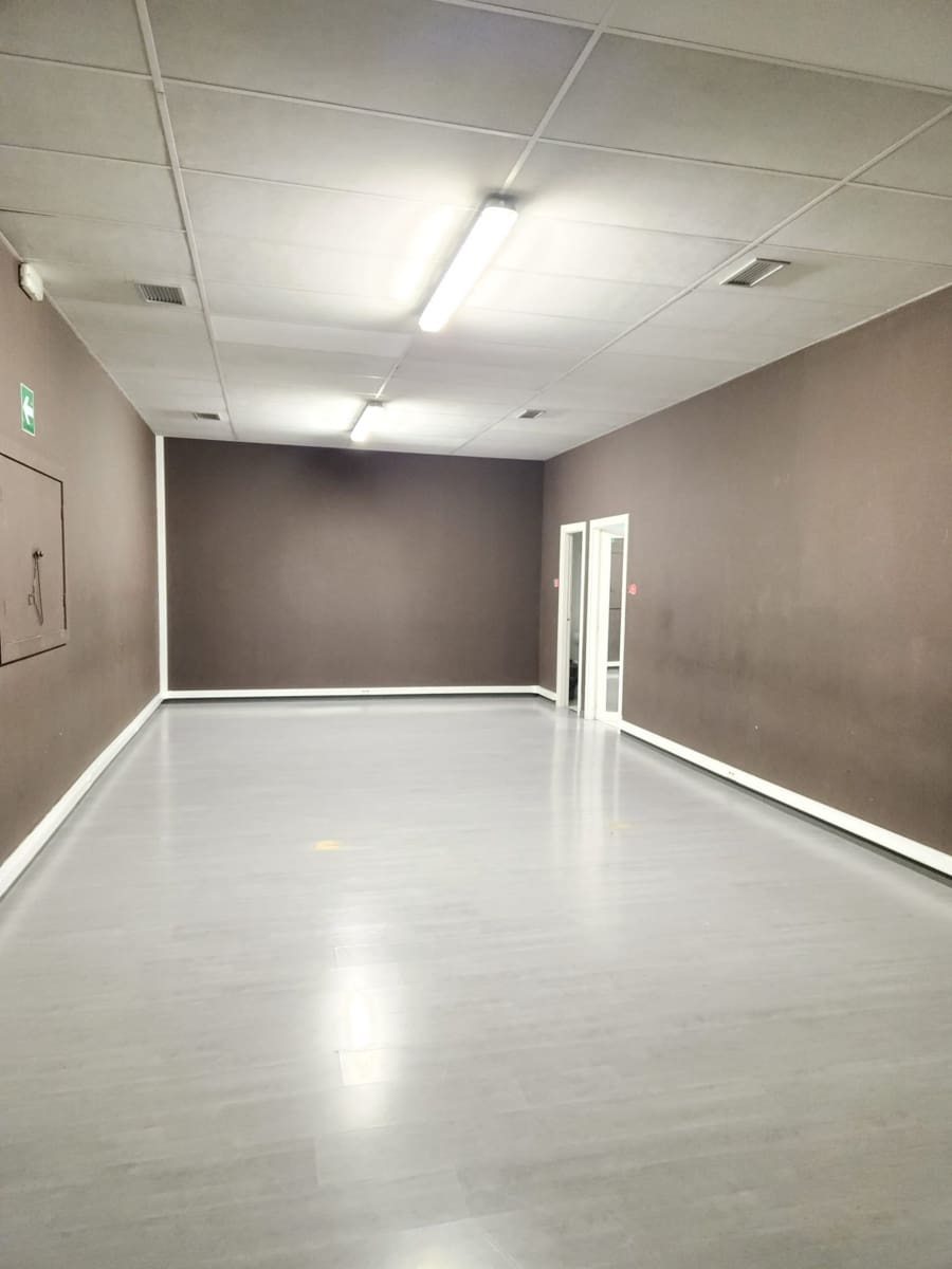 Comercial para arrendar em Pamplon - 800 € (Ref: 7893348)