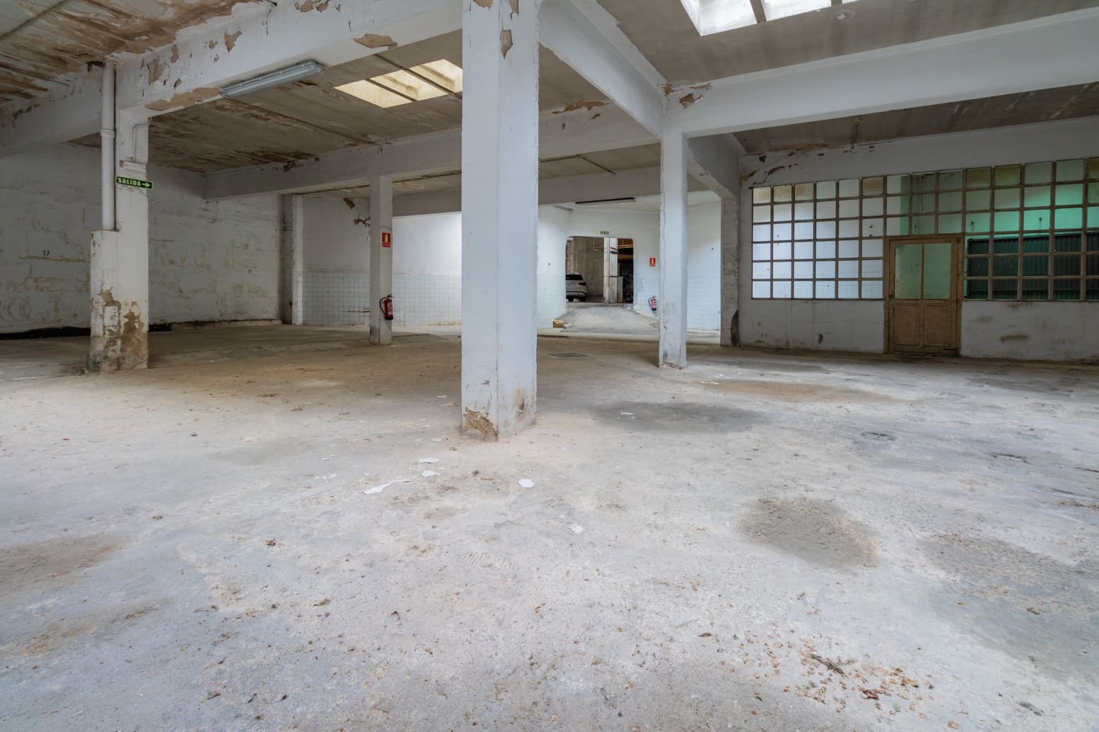 Erhverv til leje i Pamplona / Iruna - € 6.000 (Ref: 7923552)