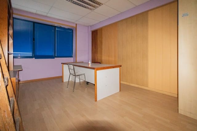 Commercial for sale in Arre, Ezcabarte - € 270,000 (Ref: 8037889)