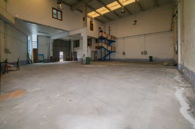 Commercial for sale in Arre, Ezcabarte - € 270,000 (Ref: 8037889)