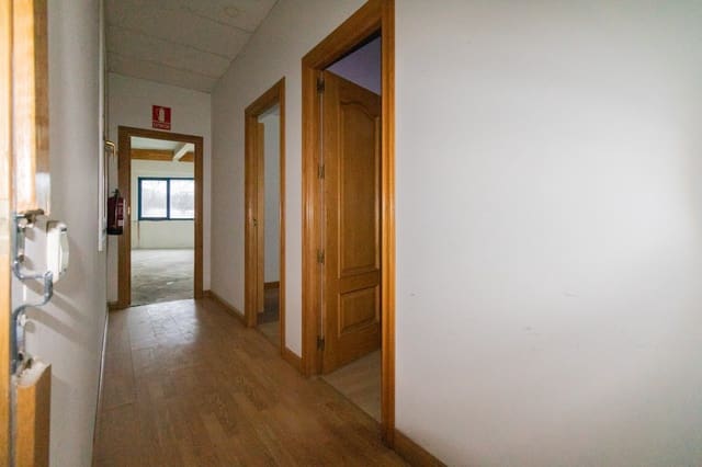 Commercial for sale in Arre, Ezcabarte - € 270,000 (Ref: 8037889)