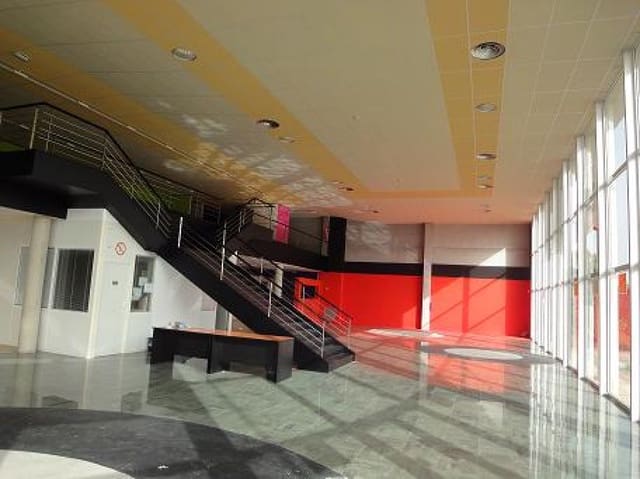 Commercial for sale in Calahorra - € 790,000 (Ref: 8104807)