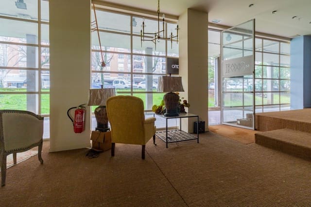 Erhverv til salg i Pamplona / Iruña - € 140.000 (Ref: 8125044)