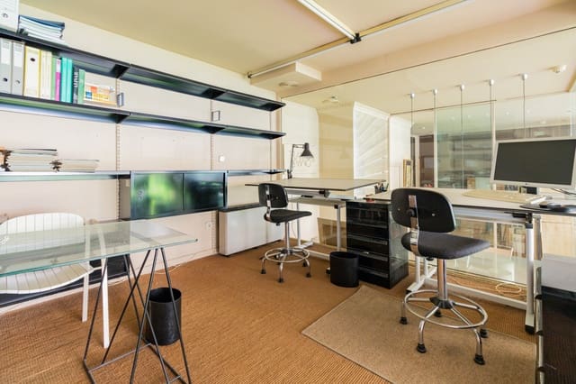 Erhverv til salg i Pamplona / Iruña - € 140.000 (Ref: 8125044)