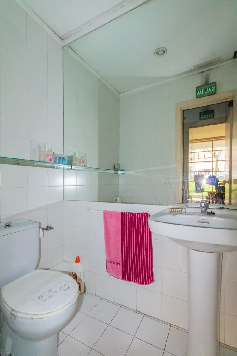 Erhverv til salg i Pamplona / Iruna - € 140.000 (Ref: 8125044)