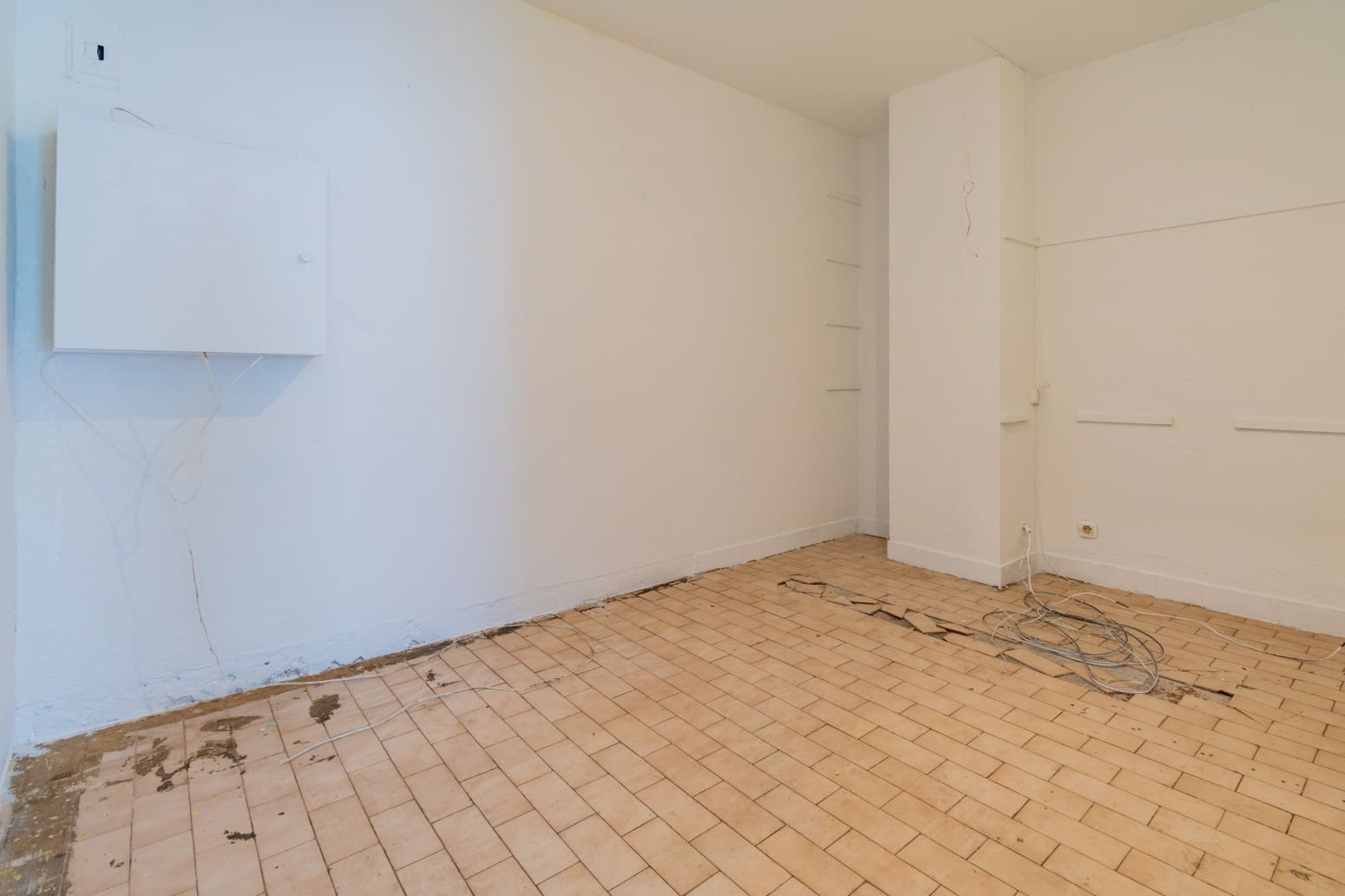 Erhverv til leje i Pamplona / Iruna - € 600 (Ref: 8183546)