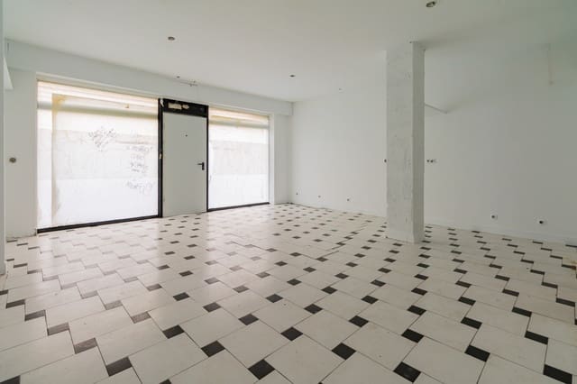 Commercieel te huur in Pamplona - € 600 (Ref: 8183546)