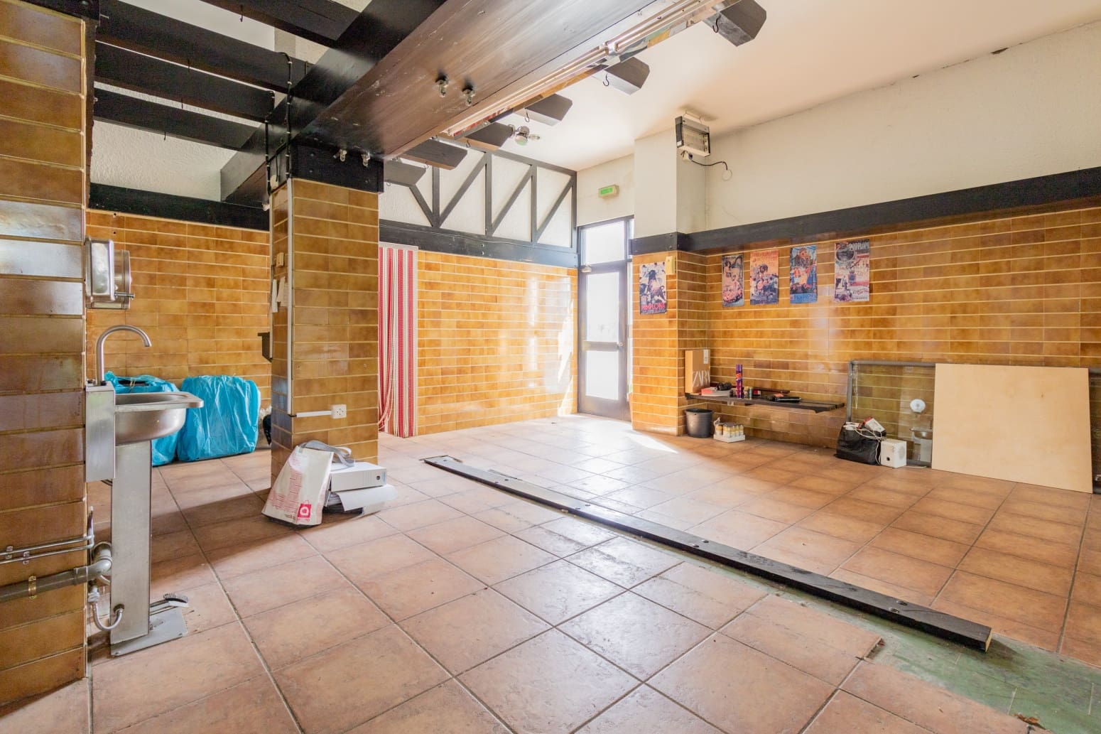 Erhverv til salg i Pamplona / Iruna - € 195.000 (Ref: 8183547)