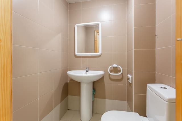 Business for sale in Pamplona / Iruña - € 106,000 (Ref: 8211034)