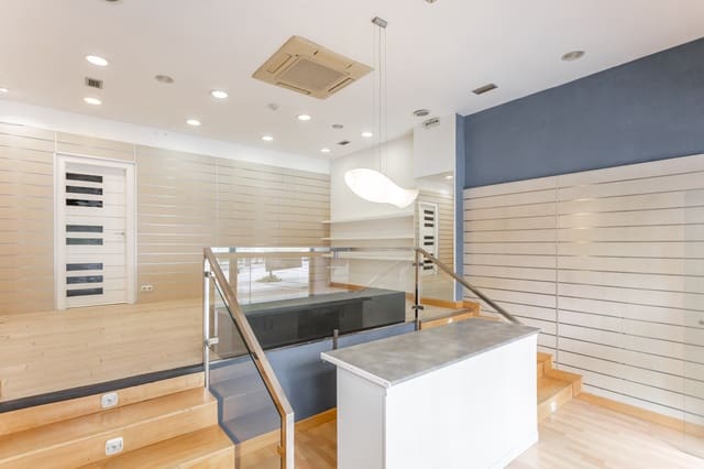 Business for sale in Pamplona / Iruña - € 106,000 (Ref: 8211034)