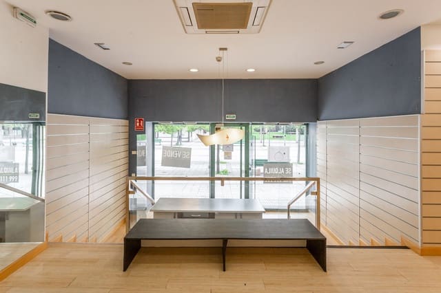 Business for sale in Pamplona / Iruña - € 106,000 (Ref: 8211034)