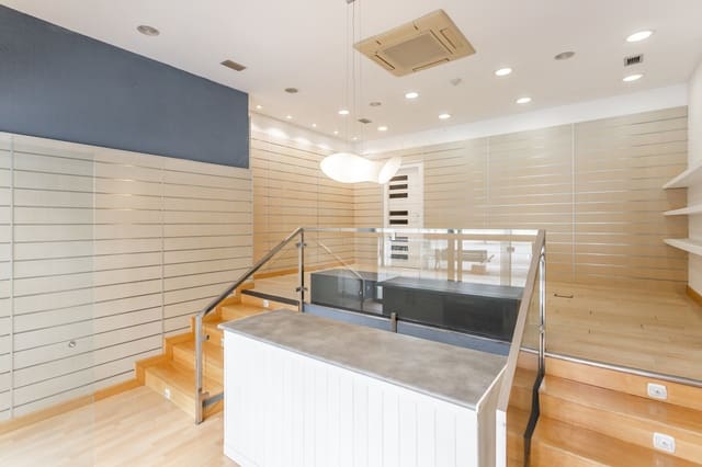 Business for sale in Pamplona / Iruña - € 106,000 (Ref: 8211034)