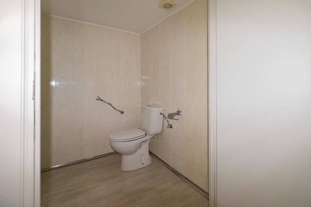 Commercial for sale in Pamplona / Iruña - € 180,000 (Ref: 8217406)