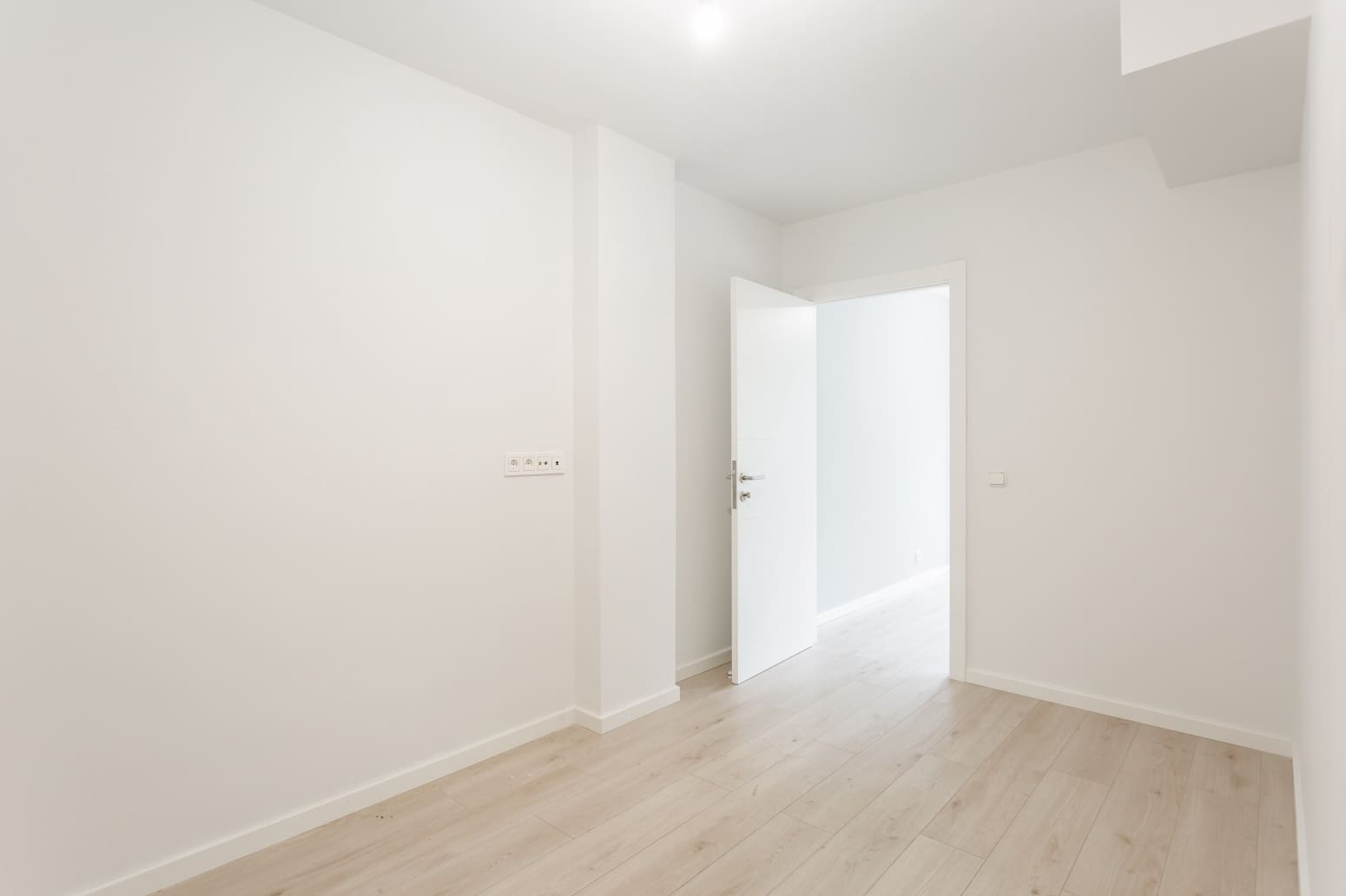 Kontor til leje i Pamplona / Iruna - € 500 (Ref: 8223470)