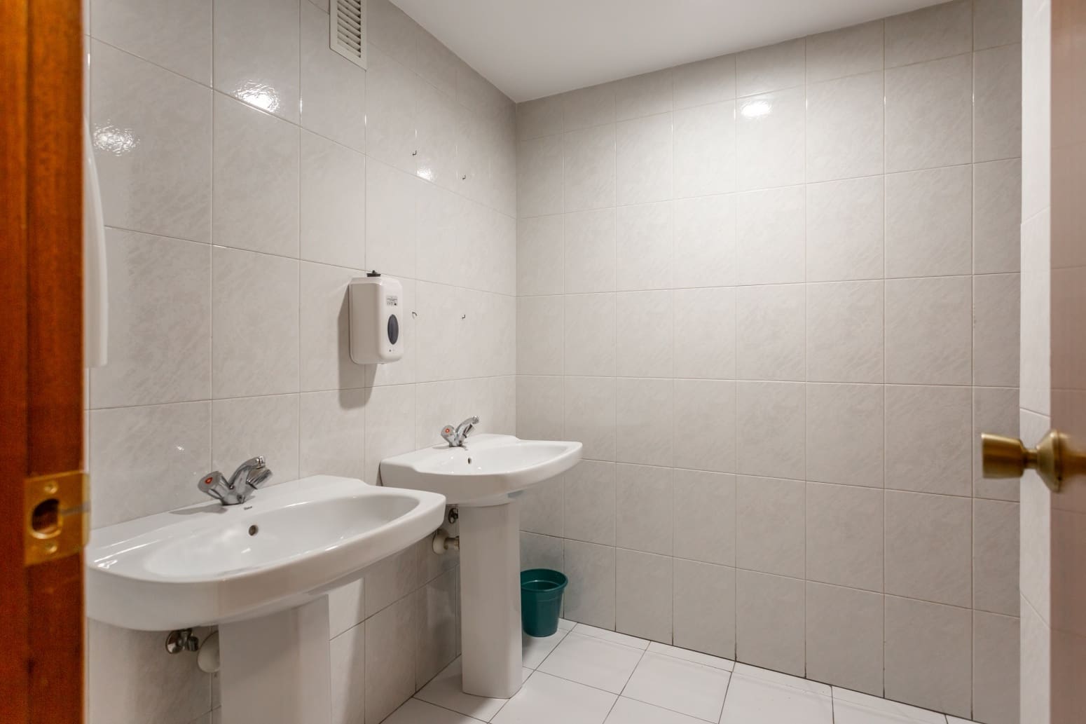 Kontor til leje i Pamplona / Iruna - € 500 (Ref: 8223470)