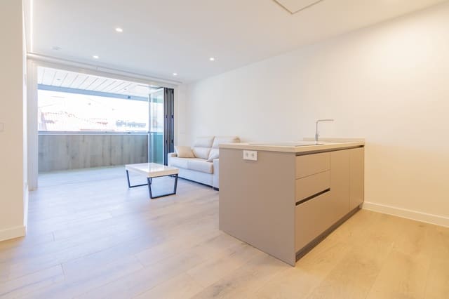 Piso de 1 habitación en Pamplona / Iruña en alquiler con garaje - 1.150 € (Ref: 8289158)