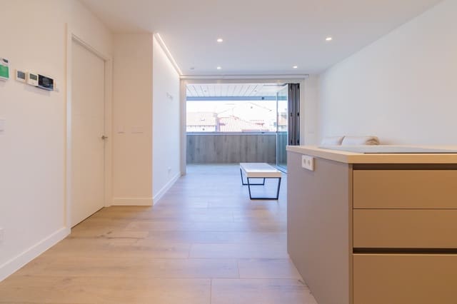 Piso de 1 habitación en Pamplona / Iruña en alquiler con garaje - 1.150 € (Ref: 8289158)