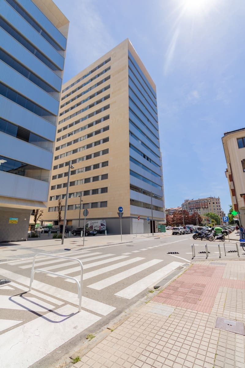 1 makuuhuone Asunto vuokrattavana paikassa Pamplona mukana 
autotalli - 1 150 € (Ref: 8289158)