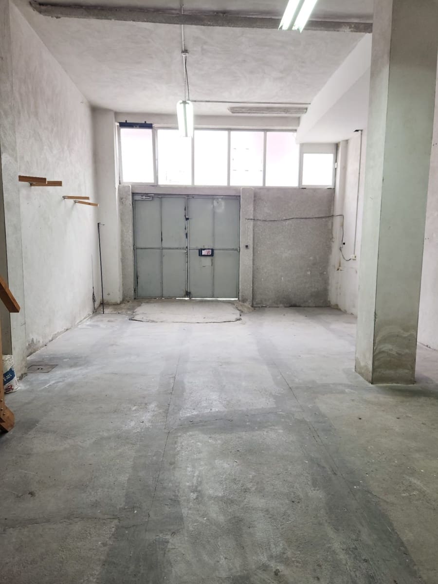 Erhverv til leje i Pamplona / Iruna - € 500 (Ref: 8365650)