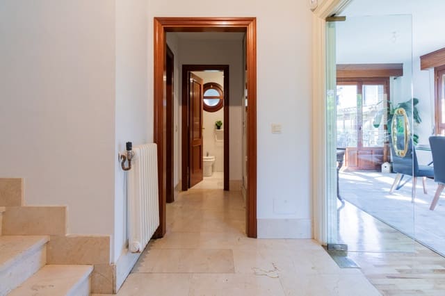 4 slaapkamer Villa te koop in Egüés, Valle de Egüés/Eguesibar met garage - € 449.900 (Ref: 8396571)