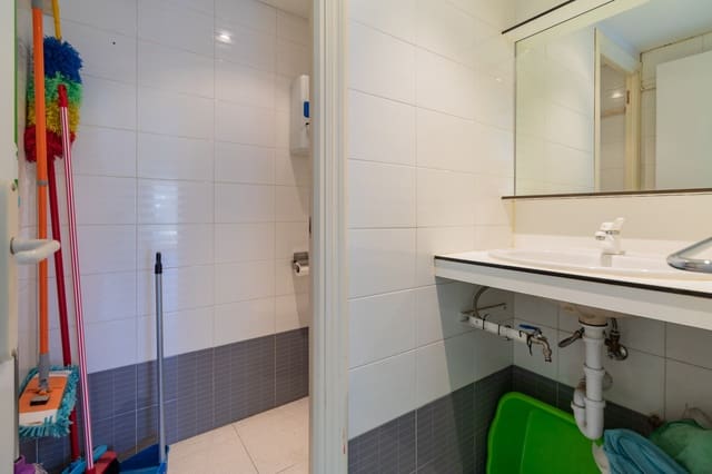 Commercieel te huur in Pamplona - € 750 (Ref: 8396573)