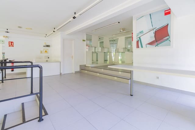 Commercieel te huur in Pamplona - € 750 (Ref: 8396573)