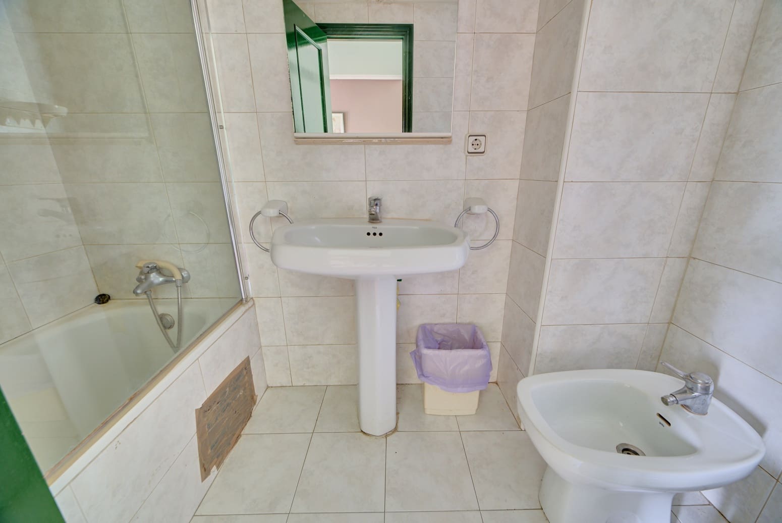18 bedroom Commercial for sale in Olazti / Olazagutia - € 600,000 (Ref: 8440300)