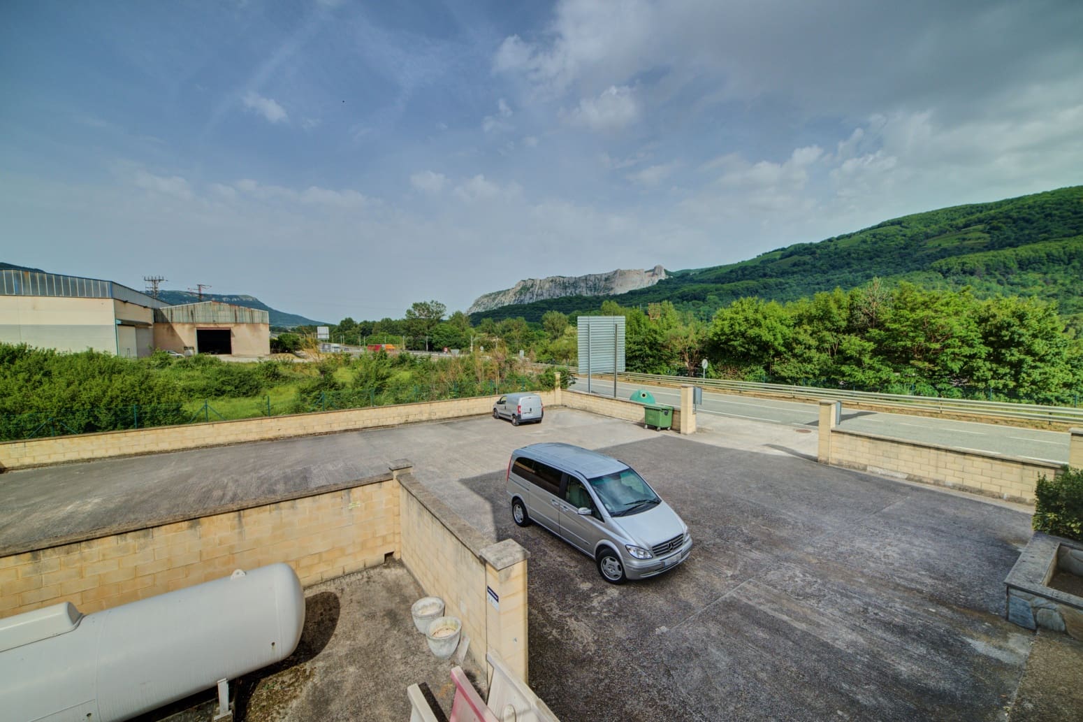 18 bedroom Commercial for sale in Olazti / Olazagutia - € 600,000 (Ref: 8440300)