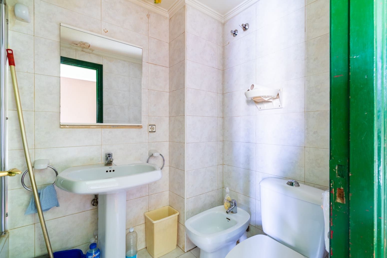 18 bedroom Commercial for sale in Olazti / Olazagutia - € 600,000 (Ref: 8440300)