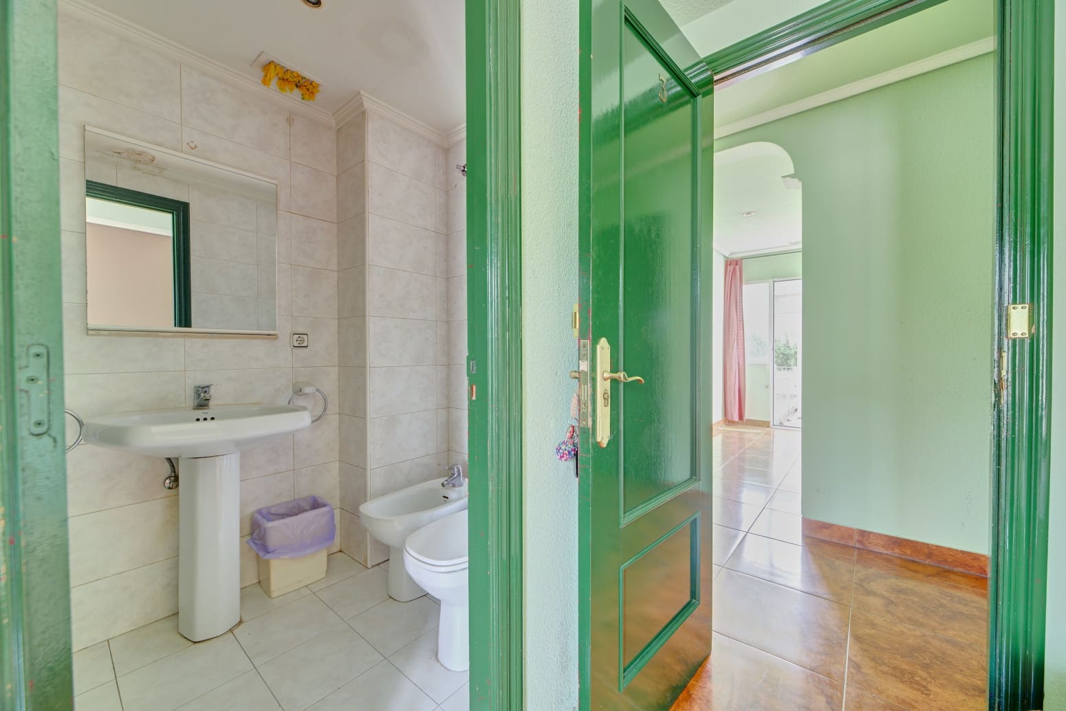 18 bedroom Commercial for sale in Olazti / Olazagutia - € 600,000 (Ref: 8440300)