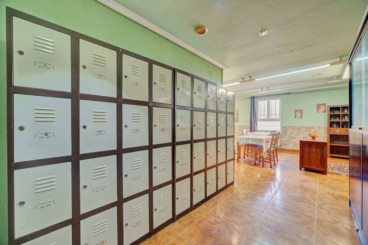 18 bedroom Commercial for sale in Olazti / Olazagutia - € 600,000 (Ref: 8440300)