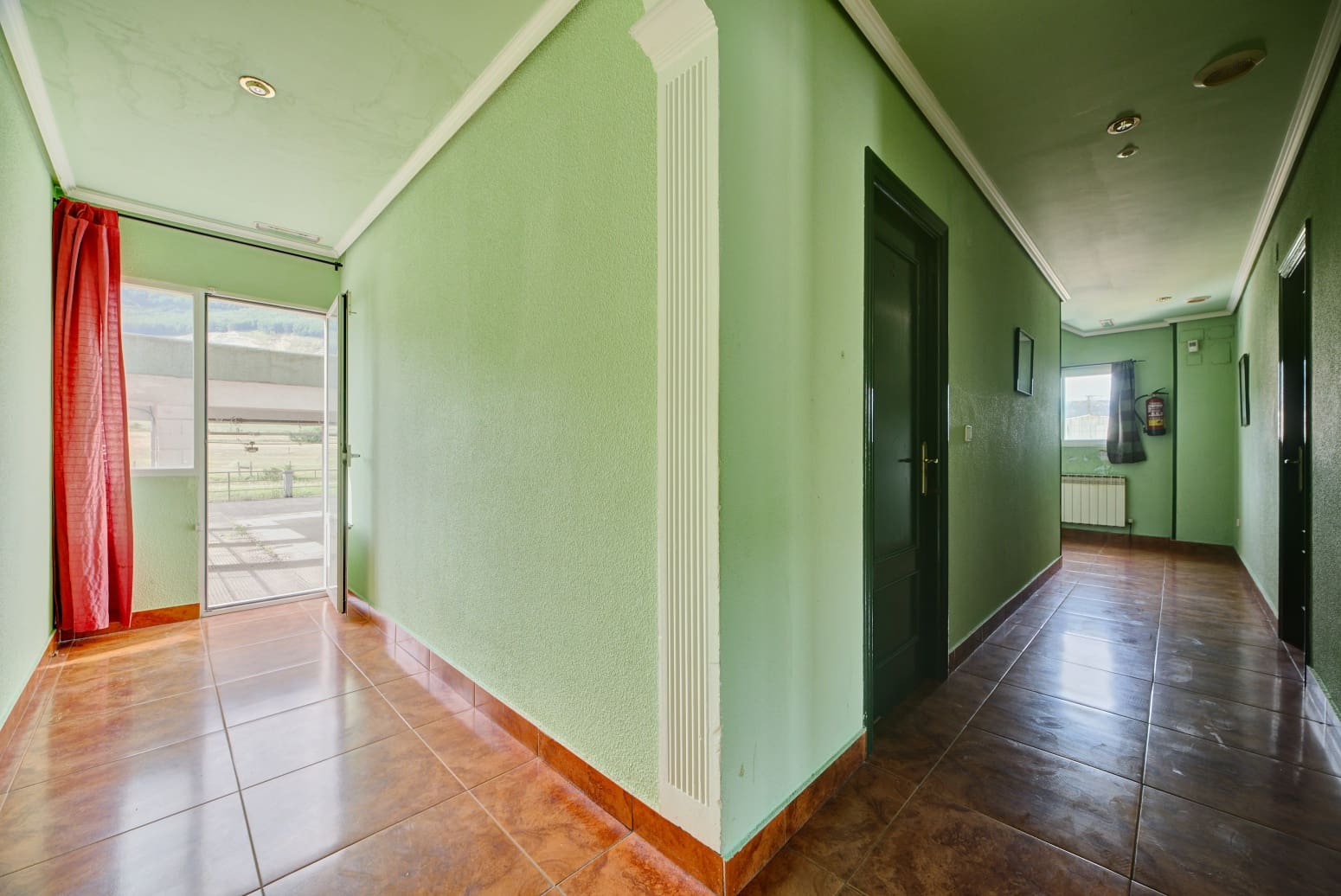 18 bedroom Commercial for sale in Olazti / Olazagutia - € 600,000 (Ref: 8440300)