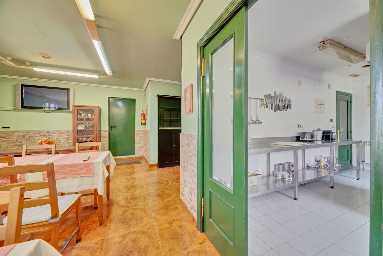 18 bedroom Commercial for sale in Olazti / Olazagutia - € 600,000 (Ref: 8440300)