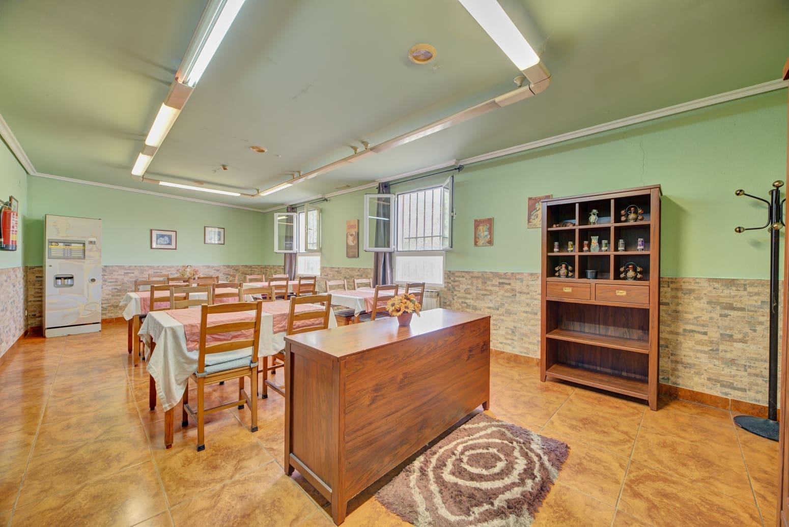 18 bedroom Commercial for sale in Olazti / Olazagutia - € 600,000 (Ref: 8440300)
