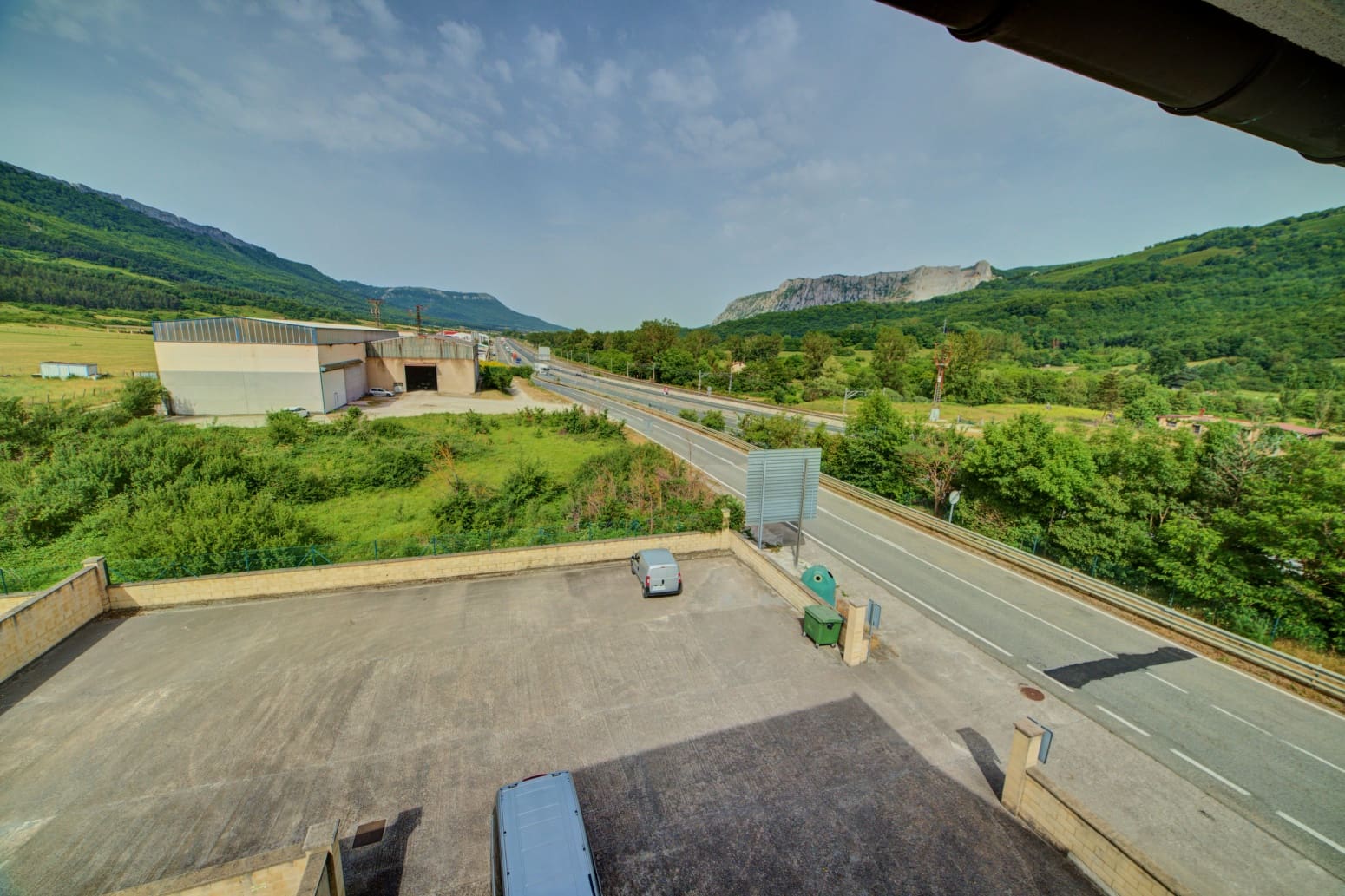 18 bedroom Commercial for sale in Olazti / Olazagutia - € 600,000 (Ref: 8440300)