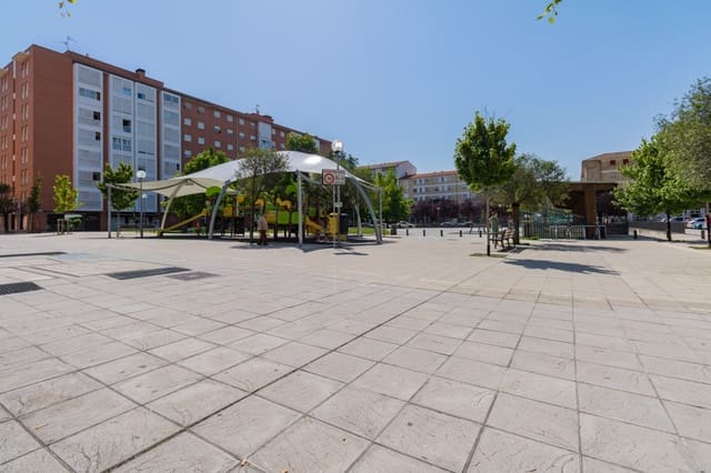 Erhverv til salg i Pamplona / Iruña - € 79.900 (Ref: 8460157)