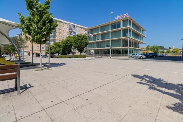 Erhverv til salg i Pamplona / Iruña - € 65.000 (Ref: 8460158)