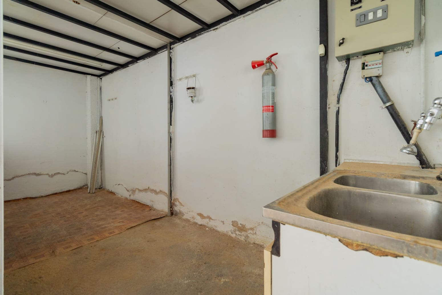 Erhverv til salg i Pamplona / Iruna - € 145.000 (Ref: 8460159)