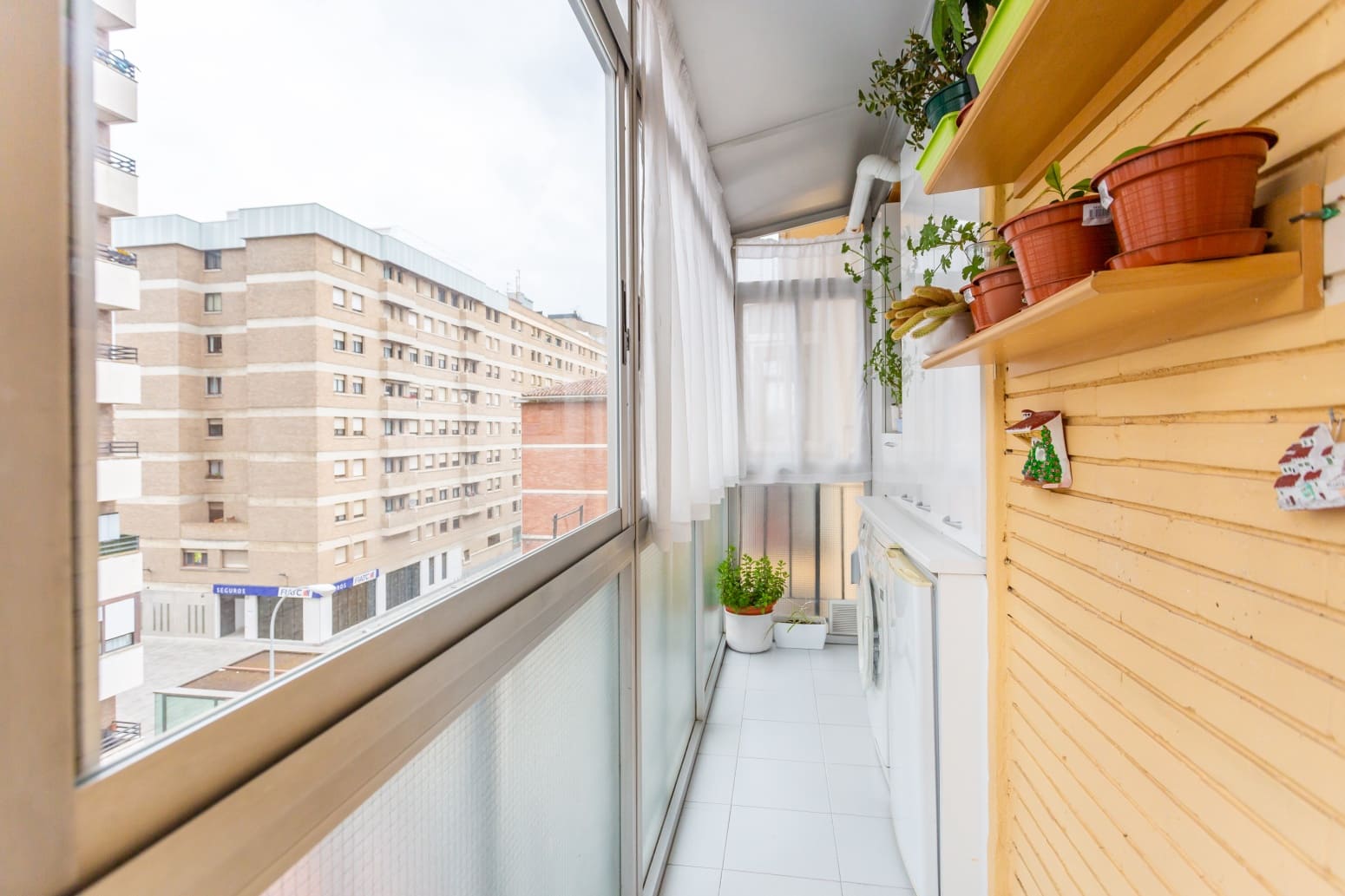 4 sovrum Lägenhet att hyra i Pamplona - 1 350 € (Ref: 8479249)