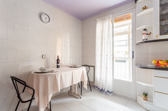4 sovrum Lägenhet att hyra i Pamplona - 1 350 € (Ref: 8479249)