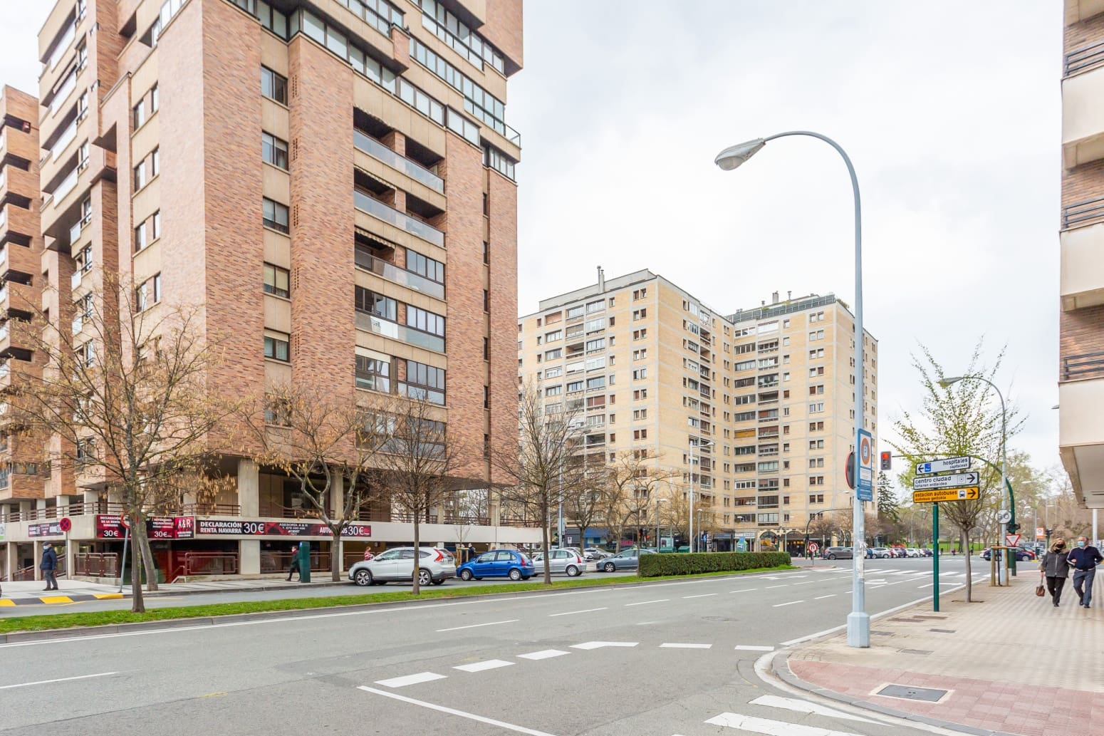4 sovrum Lägenhet att hyra i Pamplona - 1 350 € (Ref: 8479249)