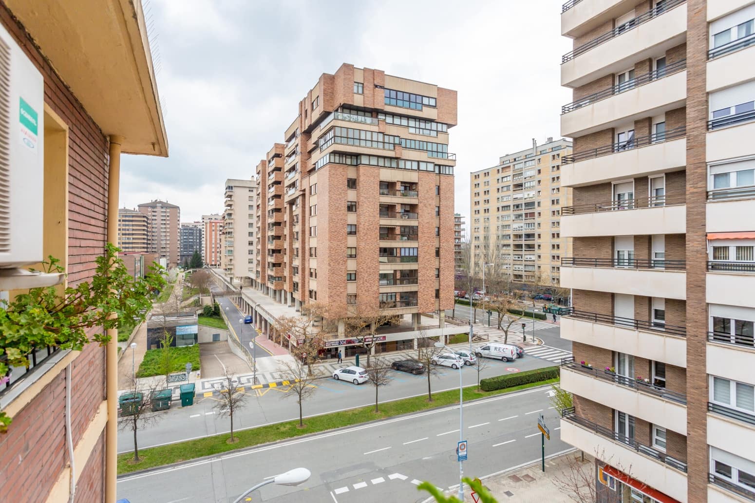 4 sovrum Lägenhet att hyra i Pamplona - 1 350 € (Ref: 8479249)