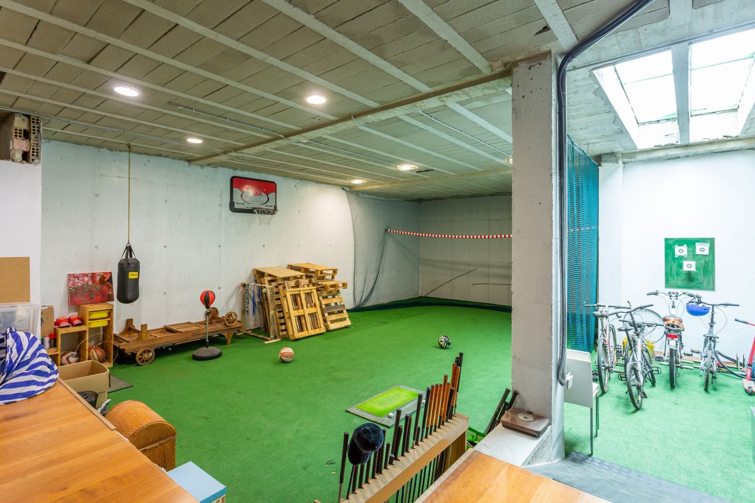 9 bedroom Villa for sale in Egues with pool garage - € 1,700,000 (Ref: 8484454)