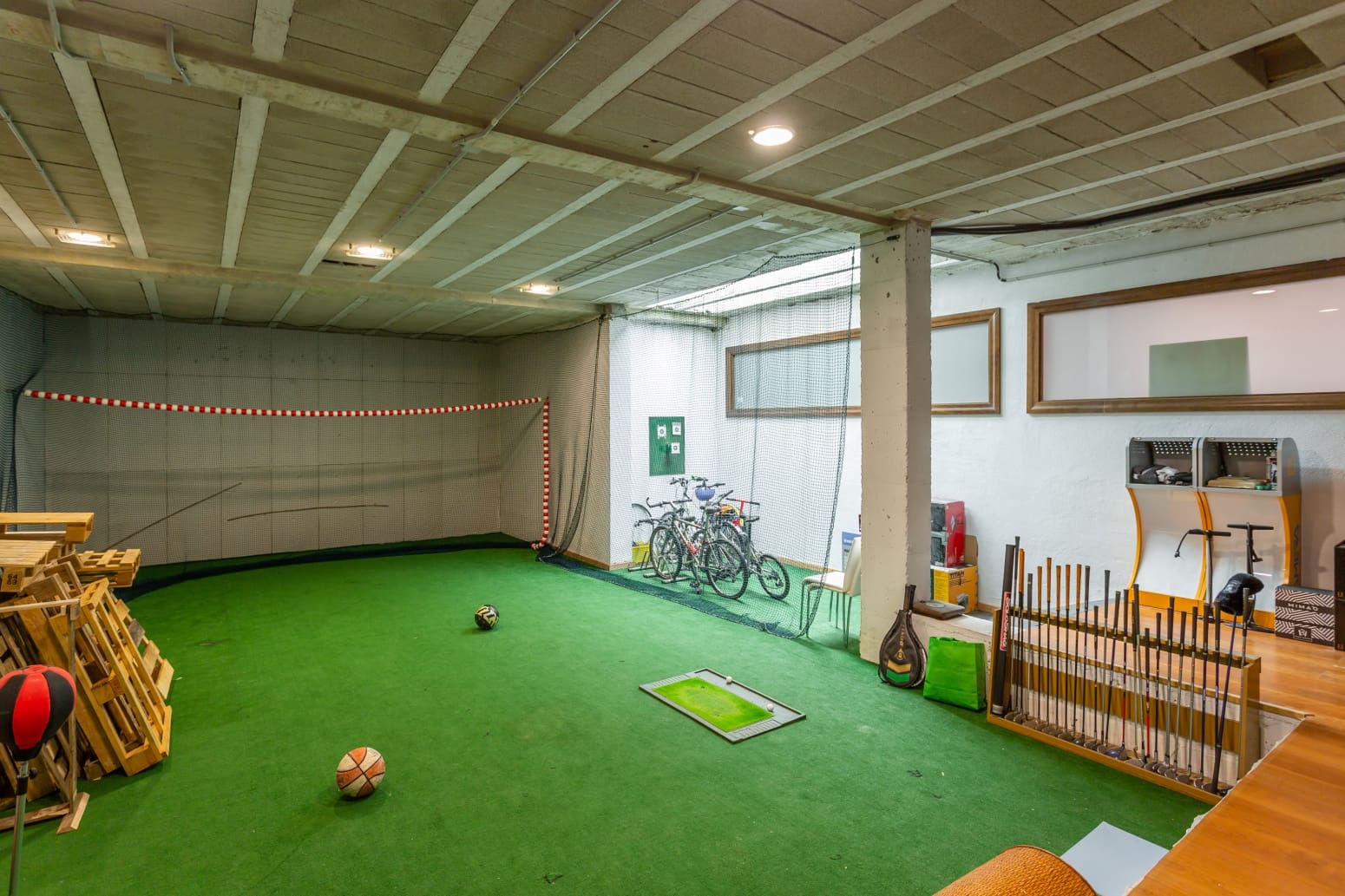 9 bedroom Villa for sale in Egues with pool garage - € 1,700,000 (Ref: 8484454)