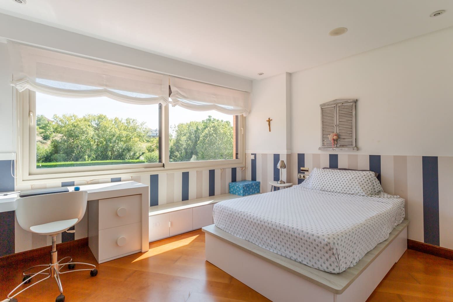 9 bedroom Villa for sale in Egues with pool garage - € 1,700,000 (Ref: 8484454)