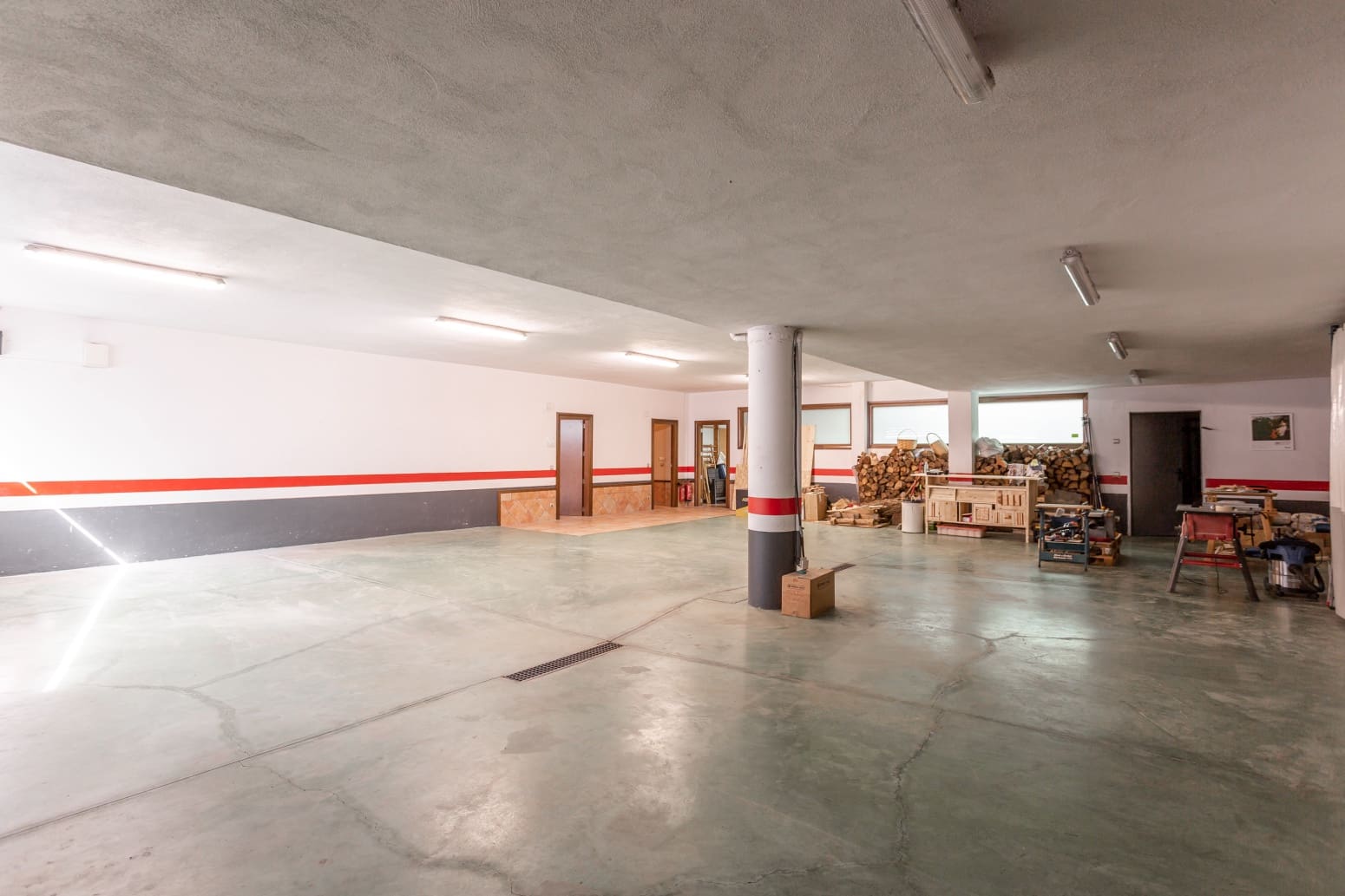 9 bedroom Villa for sale in Egues with pool garage - € 1,700,000 (Ref: 8484454)