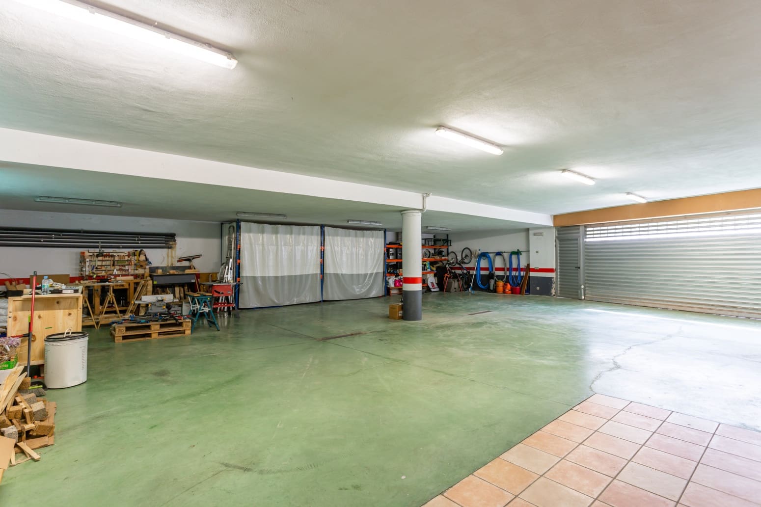 9 bedroom Villa for sale in Egues with pool garage - € 1,700,000 (Ref: 8484454)